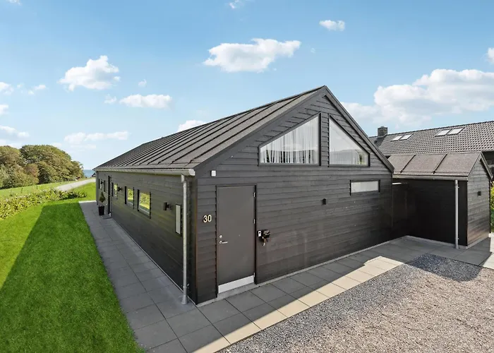 Vakantiehuis Stunning In With Sauna *